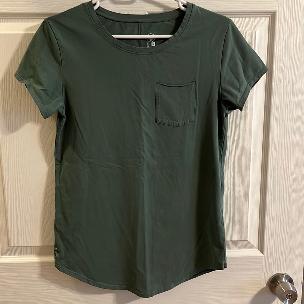 Alpha Forward Women’s Scoop Tee, Everglade Green, Size M